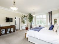 Tourist Rental The Birches Bed & Breakfast from East Taieri, Dunedin, Otago