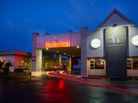 Tourist Rental Garden Hotel & Restaurant from Shirley, Christchurch, Canterbury