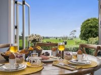 Tourist Rental ArtHouse Bed & Breakfast from Waharoa, Matamata-Piako, Waikato