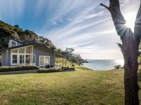 Tourist Rental Mudbrick Vineyard Luxury Accommodation from Oneroa, North Shore, Auckland
