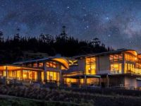 Tourist Rental Falcon Brae Villa from North Shore, Auckland