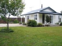 Tourist Rental Koru Cottage from Hokitika, Westland, West Coast