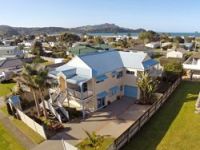 Tourist Rental Pipi Dune Bed & Breakfast from Whitianga, Thames-Coromandel, Waikato